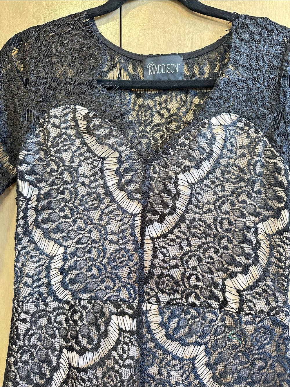 Mia Maddison Black Lace Dress Small Nude Lined V Neck Cocktail Dress - Picture 4 of 7